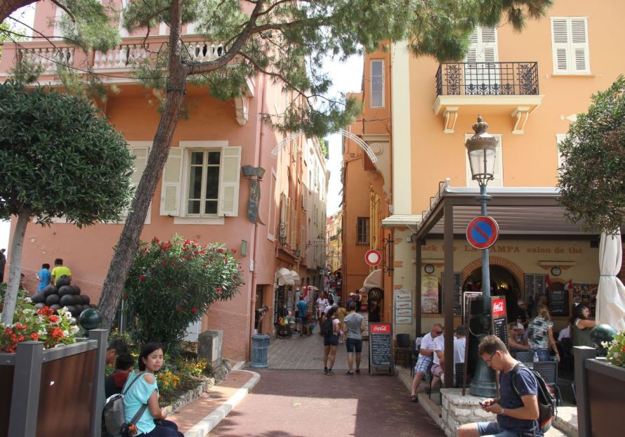 Сан-Ремо, sanremo italy, città sanremo, SANREMO ITALY, сказочный Сан Ремо, это Сан Ремо, город цветов, город бесконечных бутиков, скидки на брендовые товары, летние распродаж в Европе