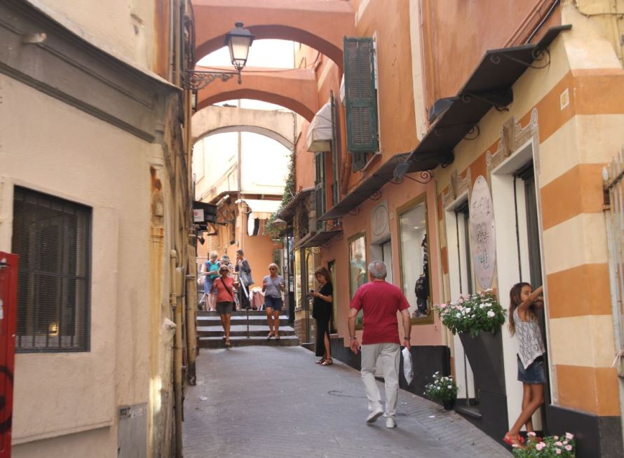 Сан-Ремо, sanremo italy, città sanremo, SANREMO ITALY, сказочный Сан Ремо, это Сан Ремо, город цветов, город бесконечных бутиков, скидки на брендовые товары, летние распродаж в Европе
