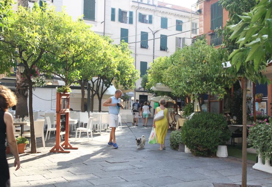 Сан-Ремо, sanremo italy, città sanremo, SANREMO ITALY, сказочный Сан Ремо, это Сан Ремо, город цветов, город бесконечных бутиков, скидки на брендовые товары, летние распродаж в Европе